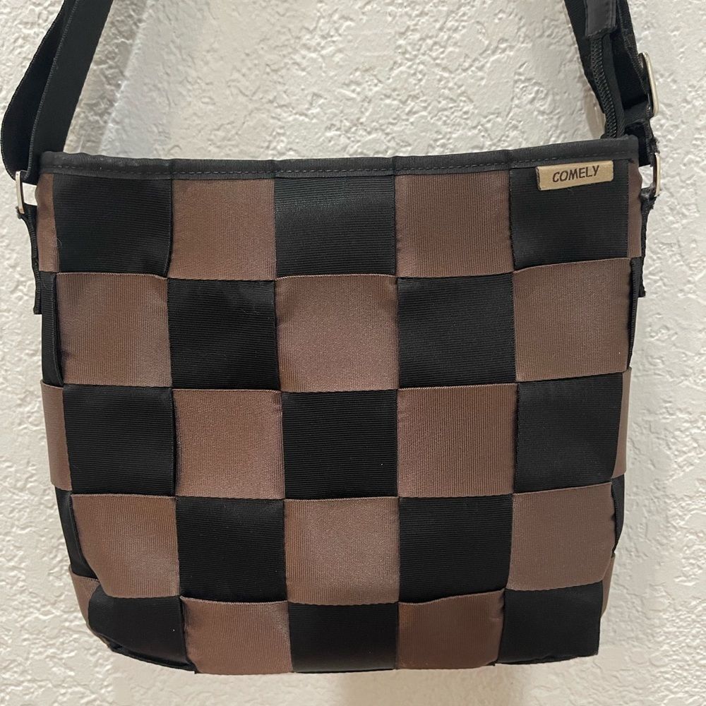 Comely Black and Brown Seatbelt Crossbody Bag